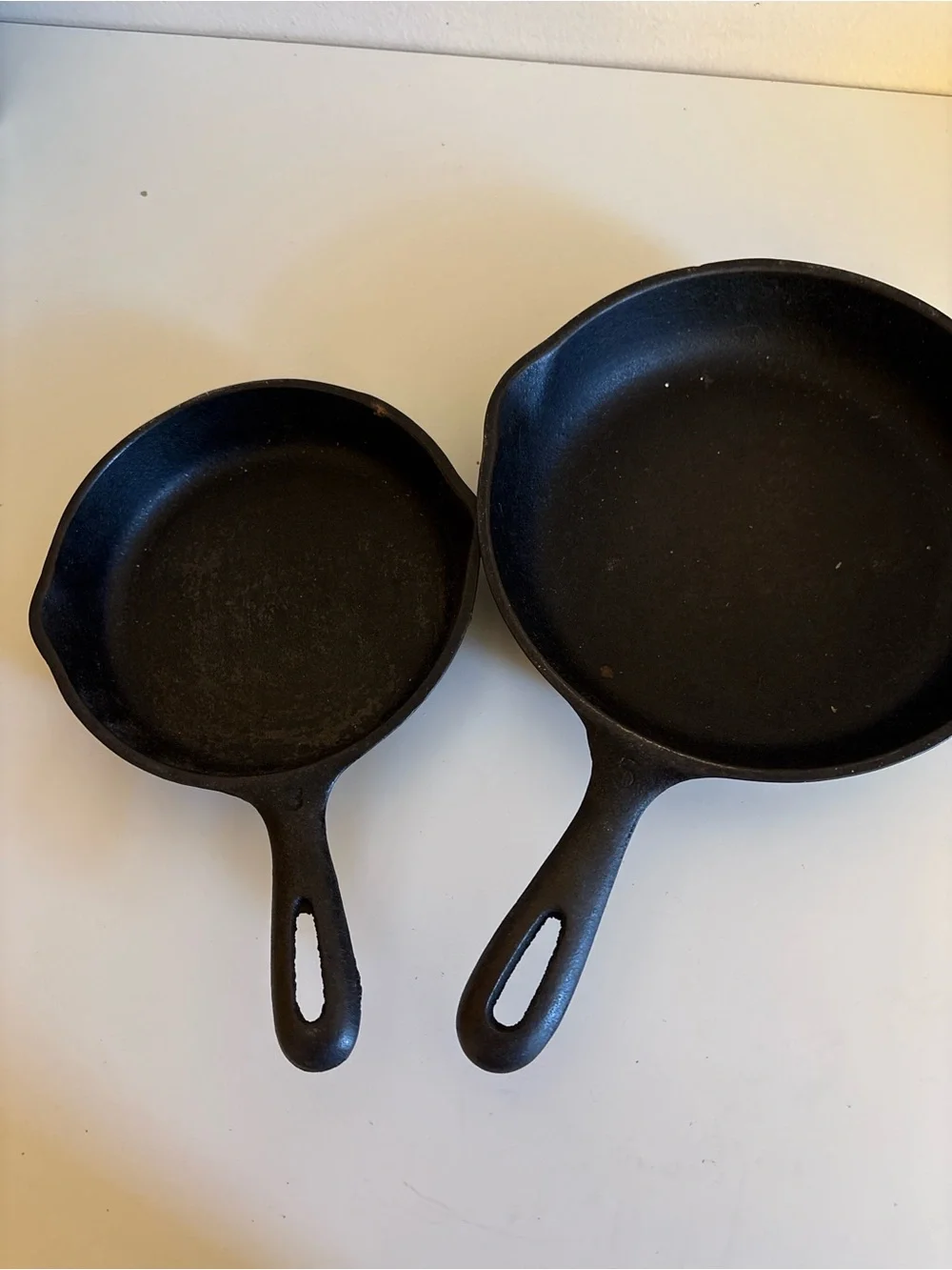 Lot of 2 - Vintage Wagner Ware Cast Iron Skillets, #6.5 and 8 inches